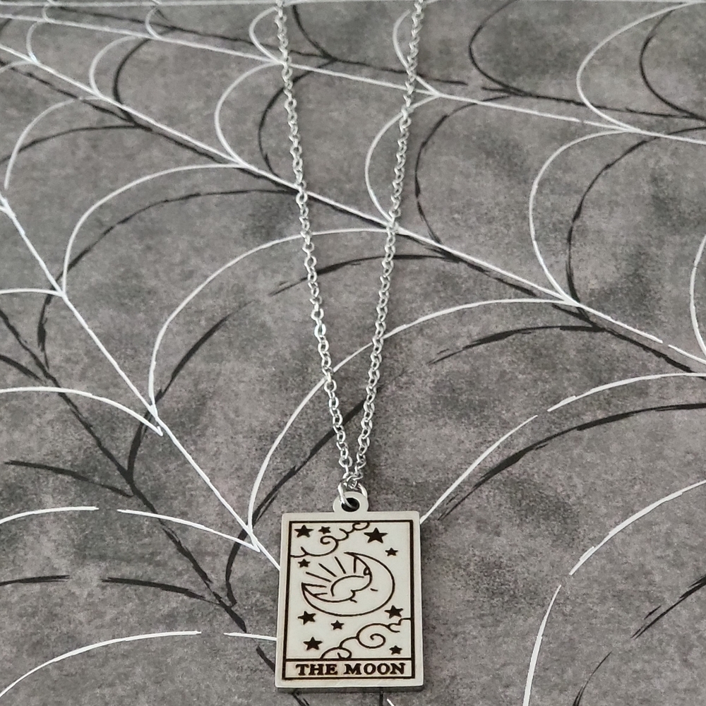 Tarot Card Necklace - Picture 1 of 2